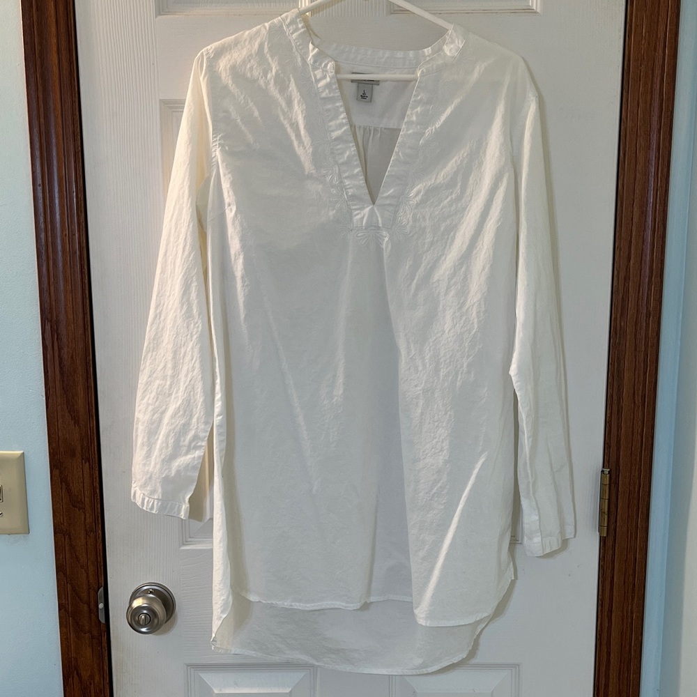 L.L. Bean Sheer White 100% Cotton Tunic w/ Floral Trim at Neckline Women’s Lg
